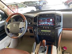 تۆیۆتا لاند کروزەر